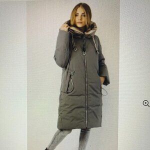 Women's Winter Coat, Mid-length. US size 14.